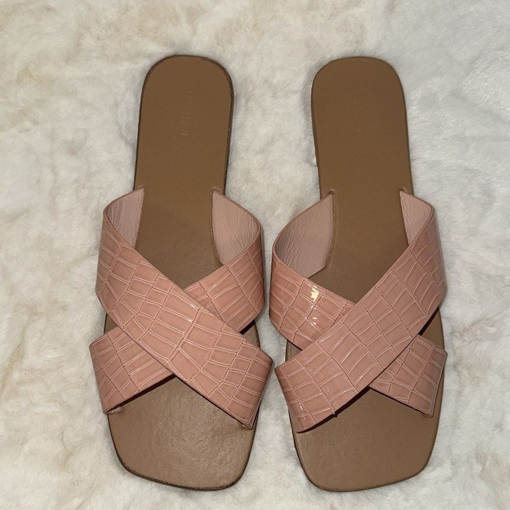 Forever 21 Croc Vegan Leather Slides Sandals Pink Women’s Size 9
